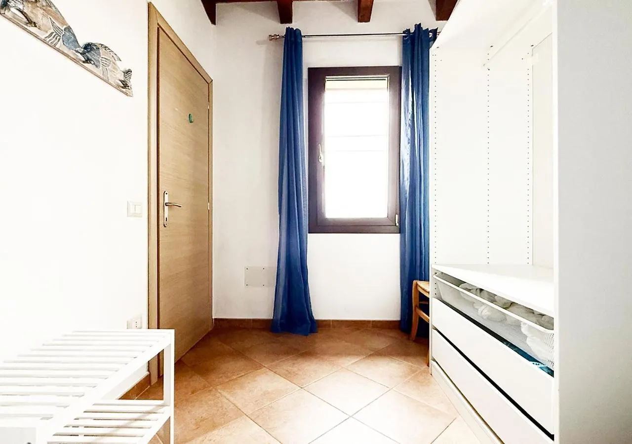 Pgs Immobiliare Srls Bellavista Mare Attico Con Balcone Vista Mare E Parcheggio Privato La Maddalena 아파트 이탈리아