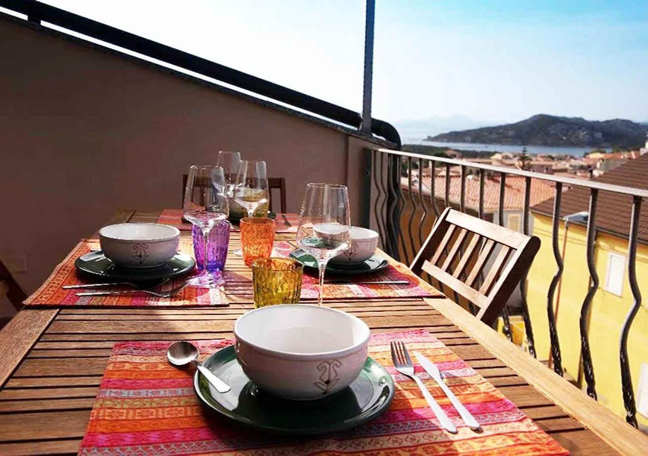 Pgs Immobiliare Srls Bellavista Mare Attico Con Balcone Vista Mare E Parcheggio Privato La Maddalena 아파트